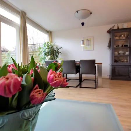 Holiday home In Voorburg, 6 Km From The Sea