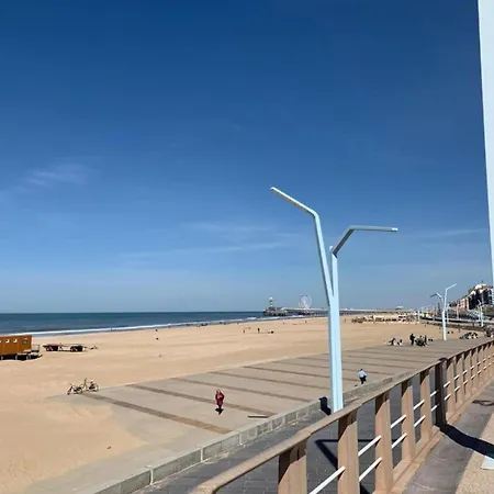 Prázdninový dům Terrace With Lush Garden Voorburg