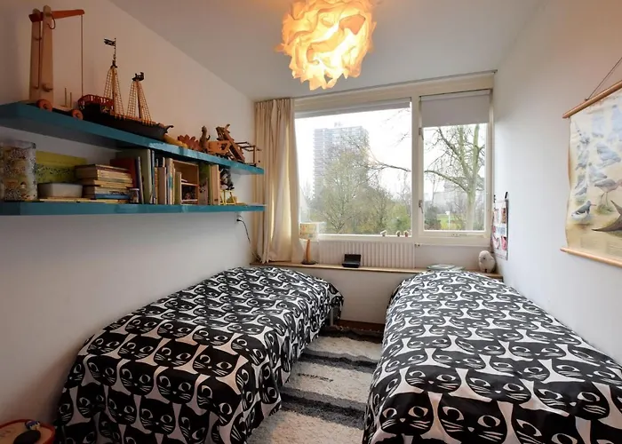 Σπίτι διακοπών Terrace With Lush Garden Voorburg